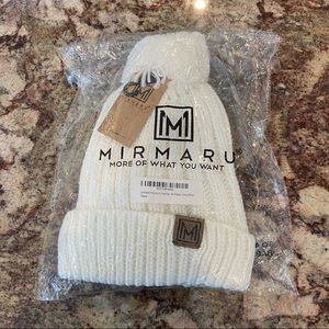 white winter hat 🤍